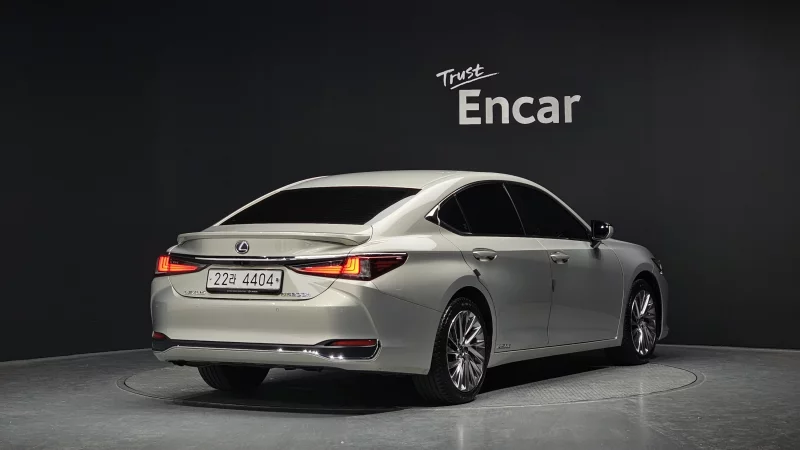 Lexus ES300h