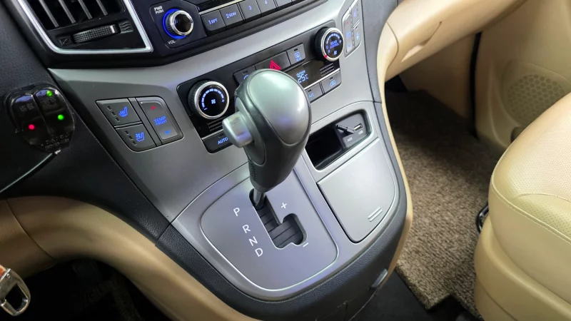 Hyundai Grand Starex