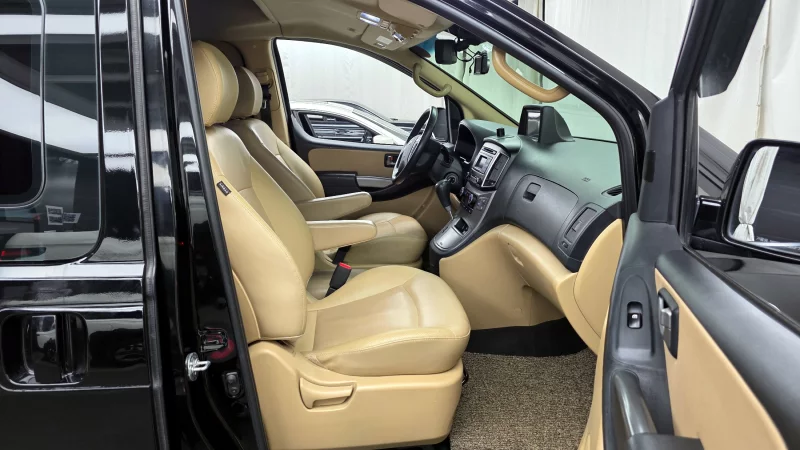 Hyundai Grand Starex