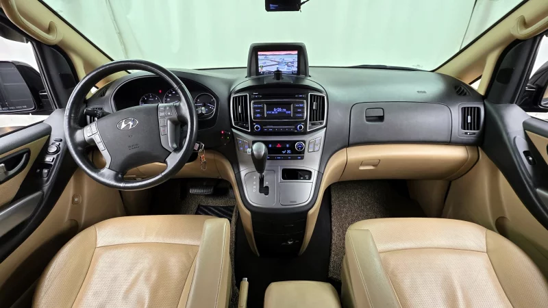 Hyundai Grand Starex