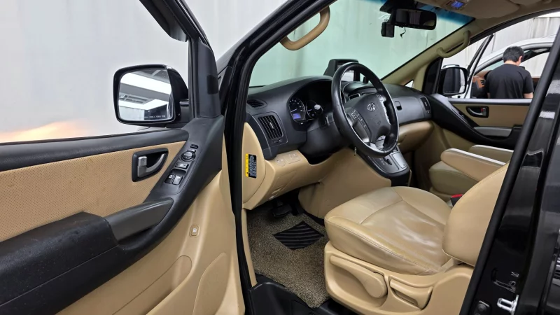 Hyundai Grand Starex