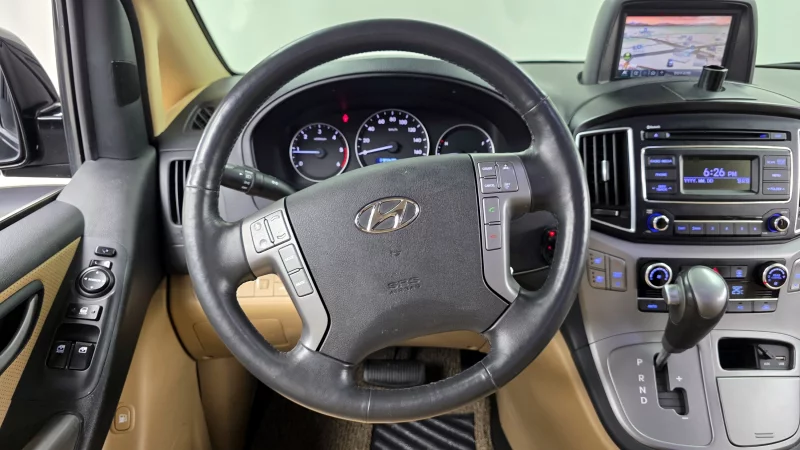 Hyundai Grand Starex