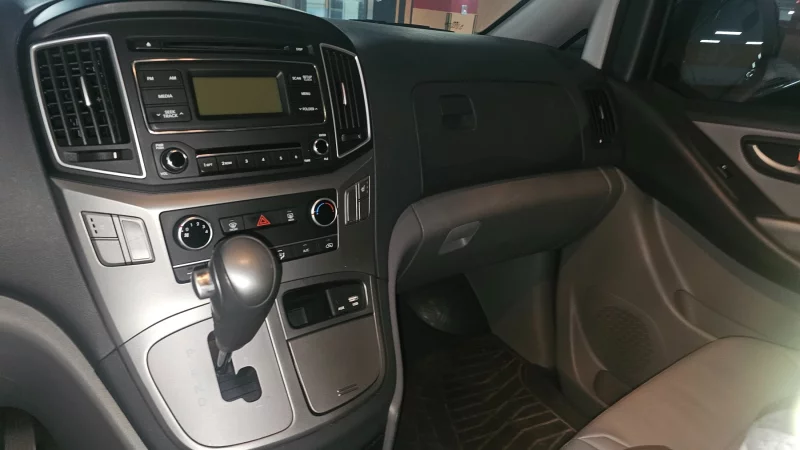 Hyundai Grand Starex