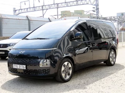 Hyundai Staria