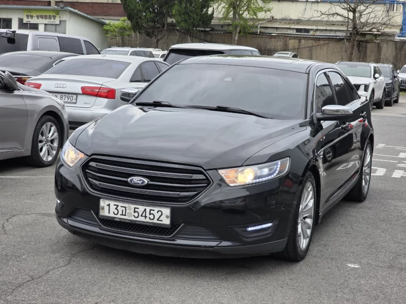 Ford TAURUS