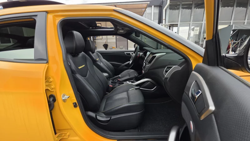 Hyundai Veloster