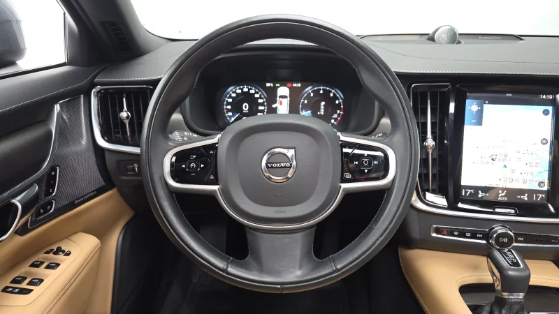 Volvo V90