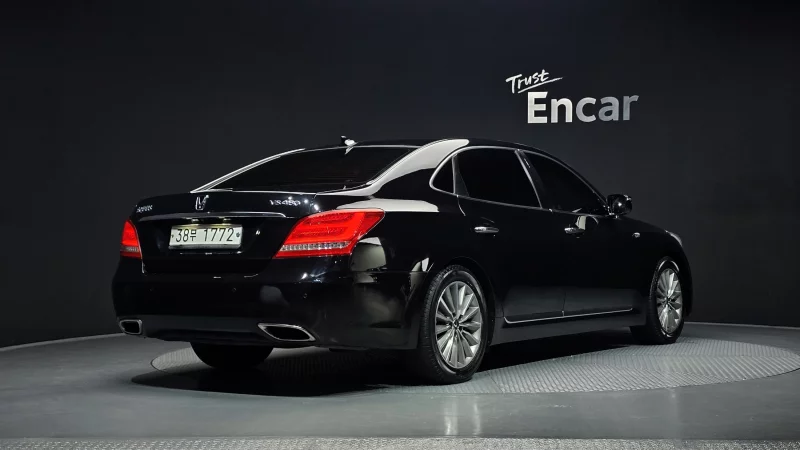 Hyundai Equus