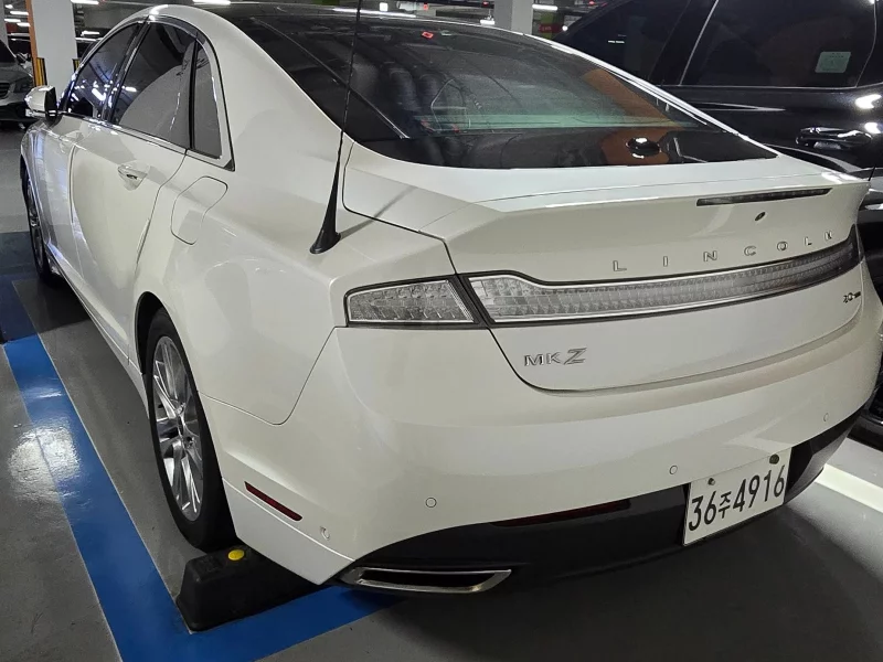 Lincoln MKZ