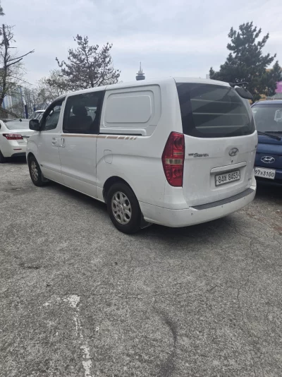 Hyundai Grand Starex