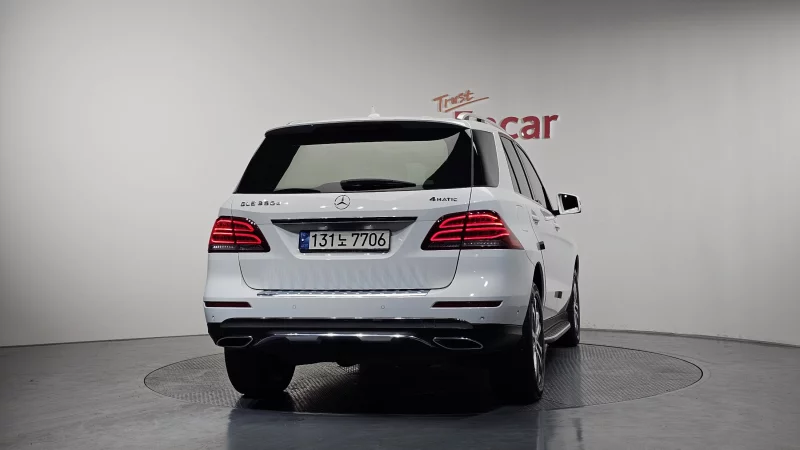 Mercedes-Benz GLE-Class