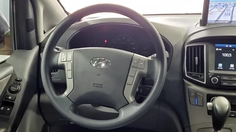 Hyundai Grand Starex