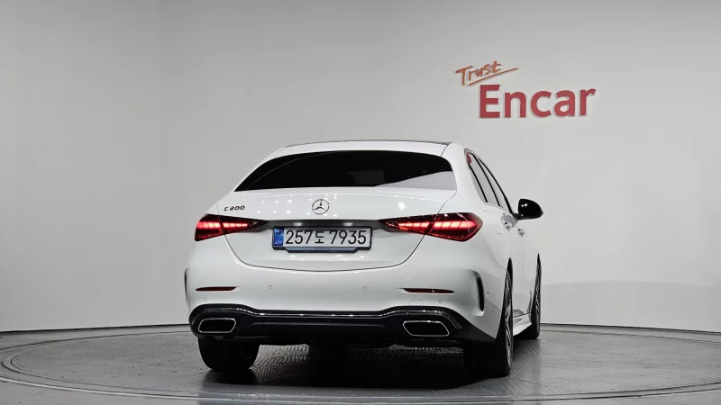 Mercedes-Benz C-Class