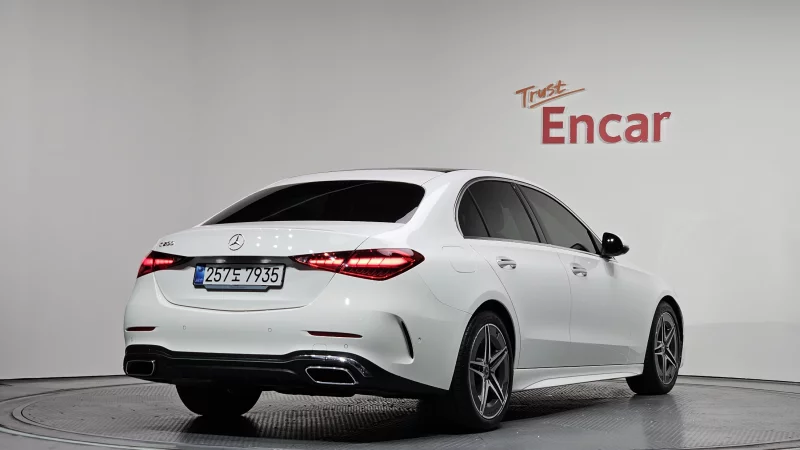 Mercedes-Benz C-Class