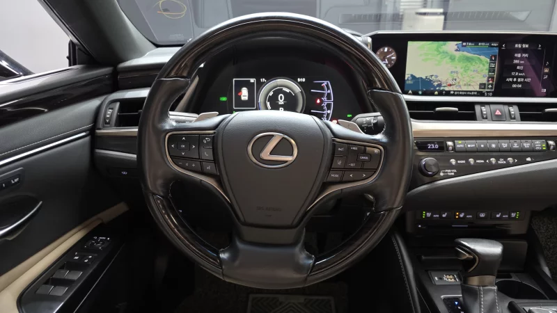 Lexus ES300h