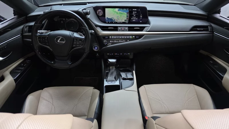 Lexus ES300h