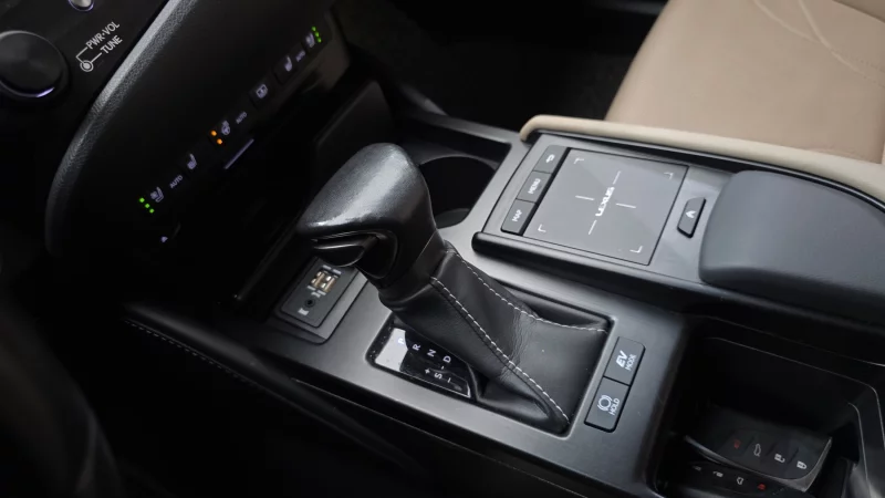 Lexus ES300h