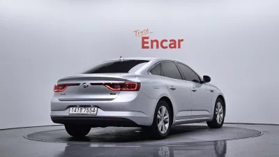 Renault SM6