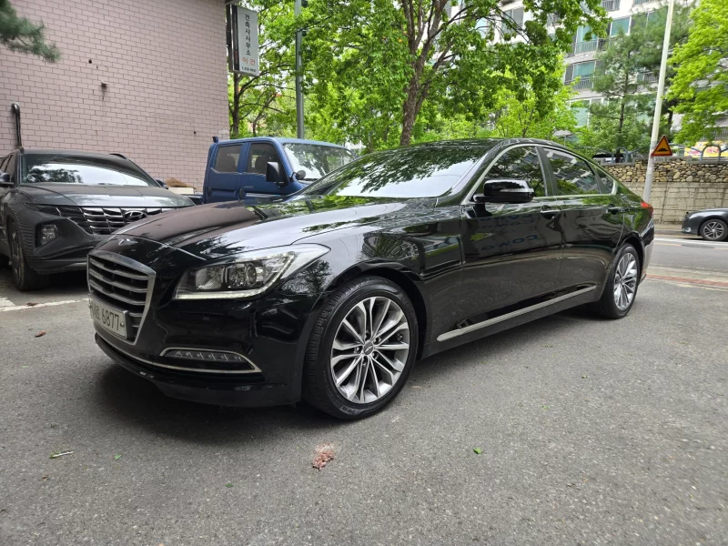 Hyundai Genesis