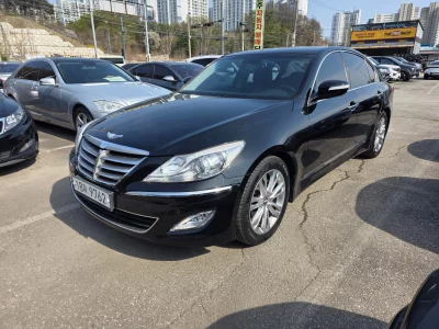 Hyundai Genesis