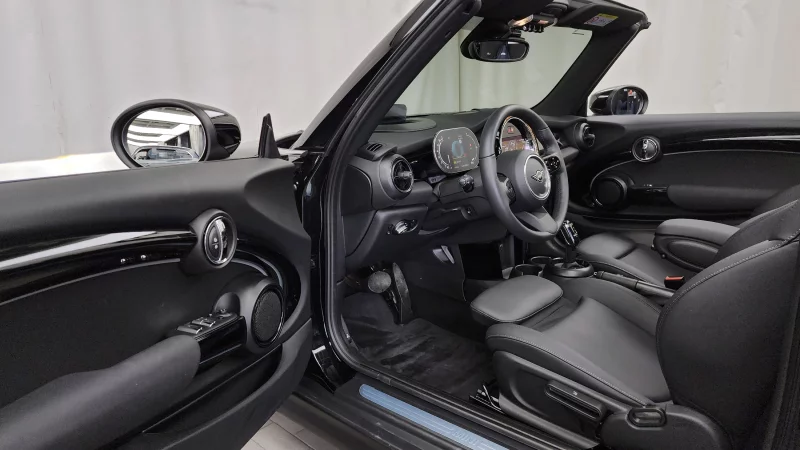 MINI Cooper Convertible