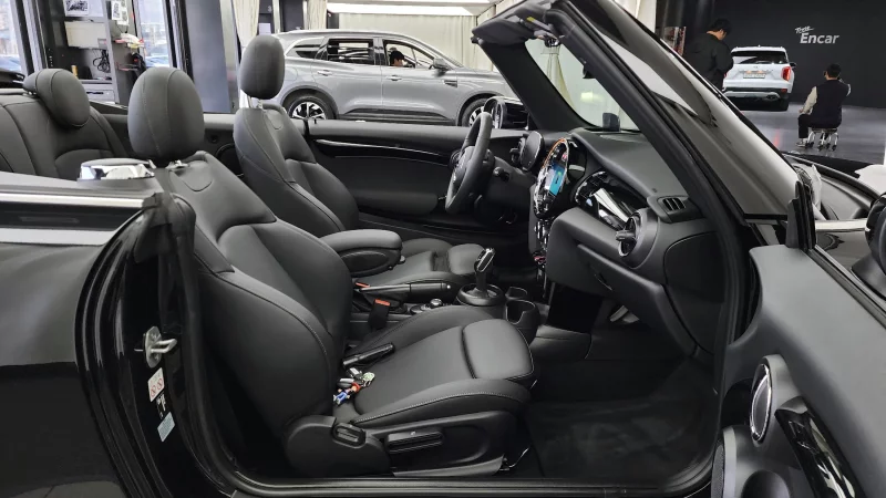 MINI Cooper Convertible