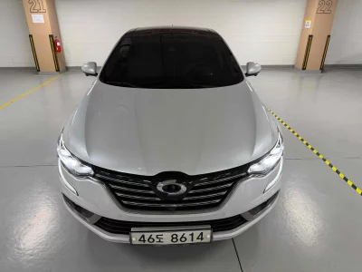 Renault SM6