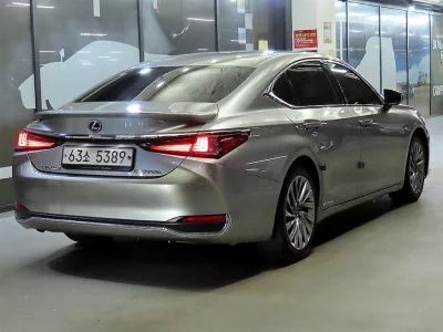 Lexus ES300h