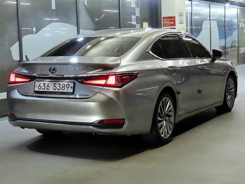 Lexus ES300h