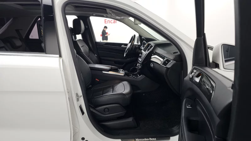 Mercedes-Benz M-class