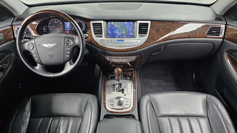 Hyundai Genesis