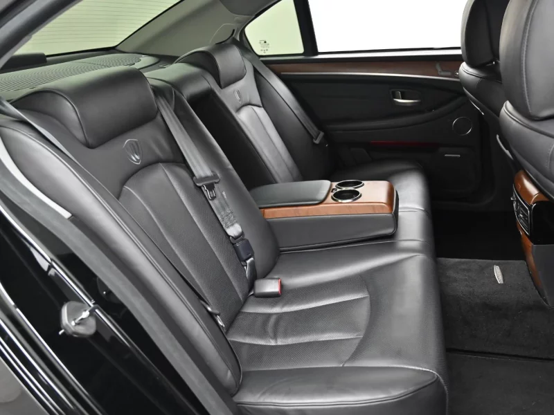 SsangYong Chairman W