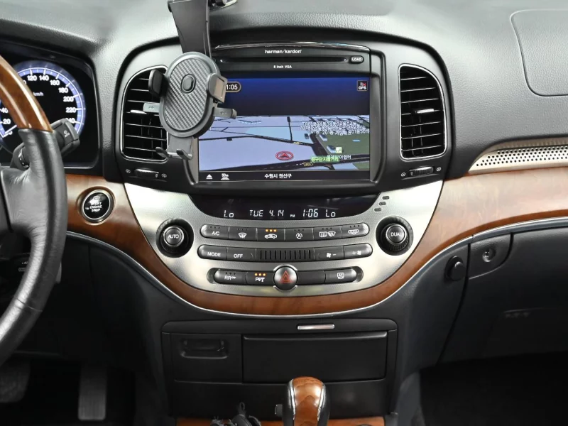 SsangYong Chairman W