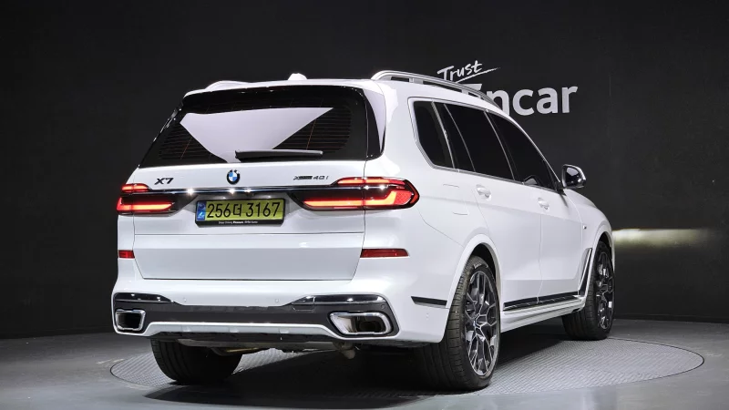 BMW X7
