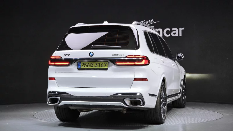 BMW X7