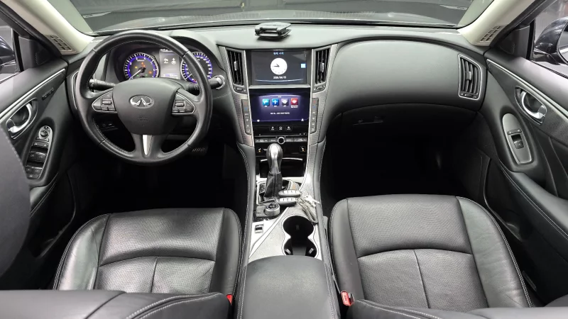 Infiniti Q50
