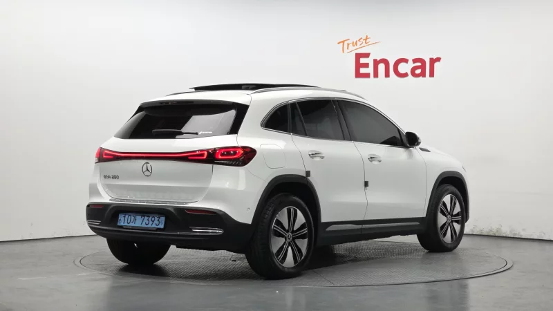 Mercedes-Benz EQA