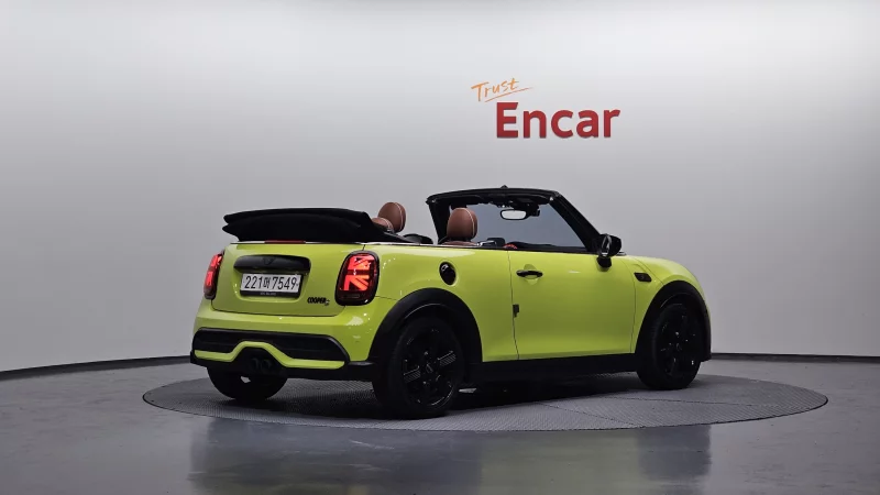 MINI Cooper Convertible