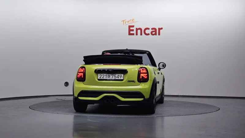 MINI Cooper Convertible