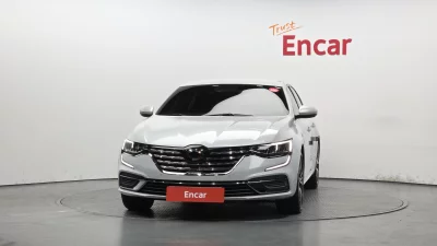 Renault SM6