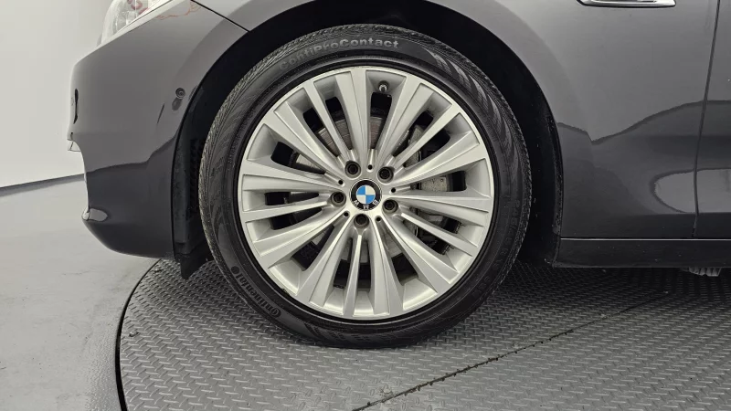 BMW 5-Series Gran Turismo