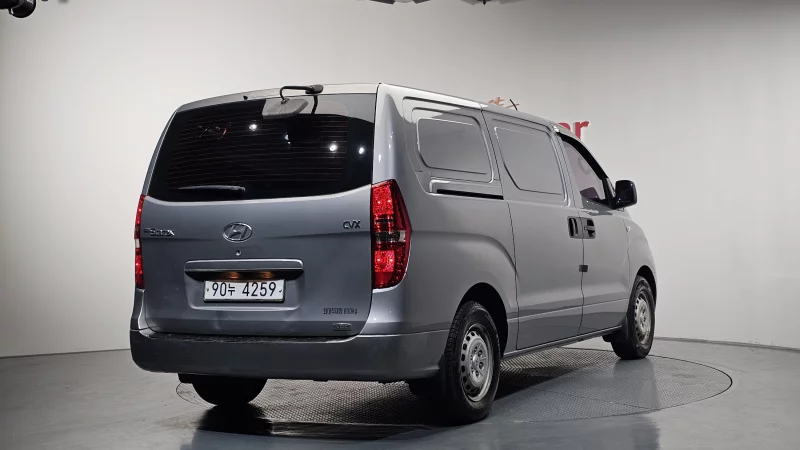 Hyundai Grand Starex