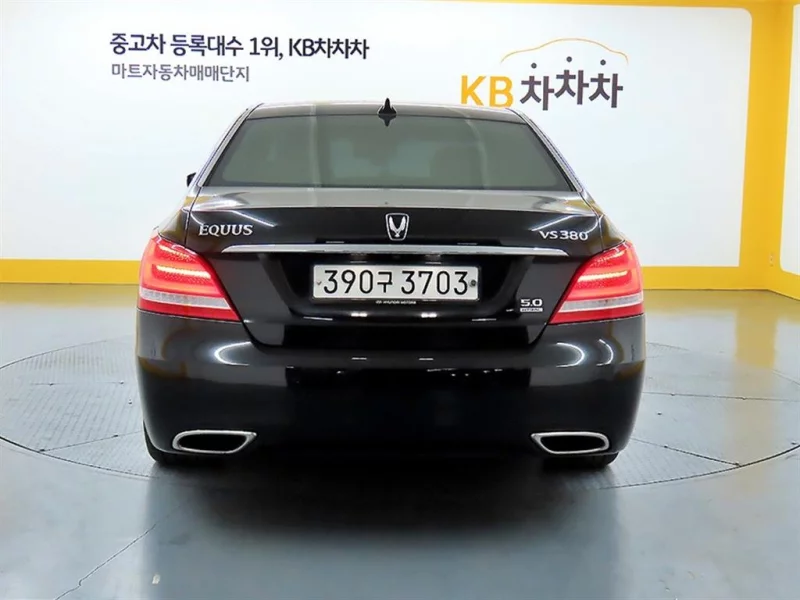 Hyundai Equus