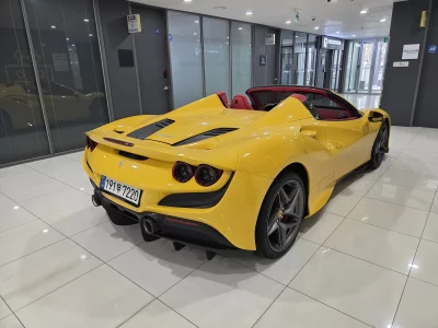 Ferrari F8