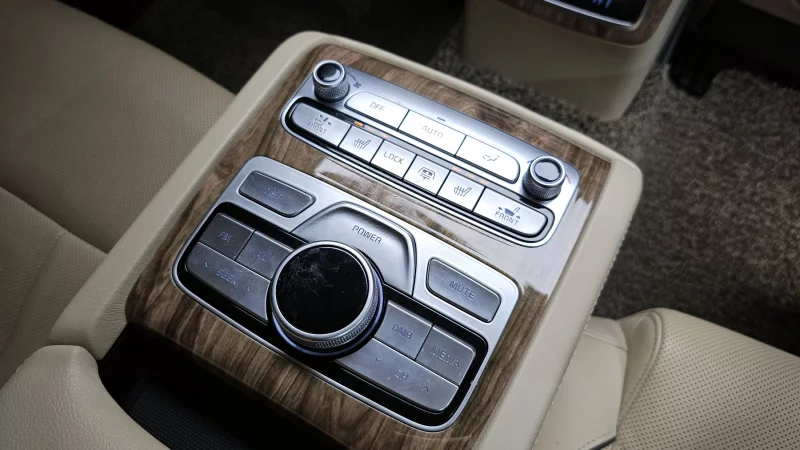 Kia K9