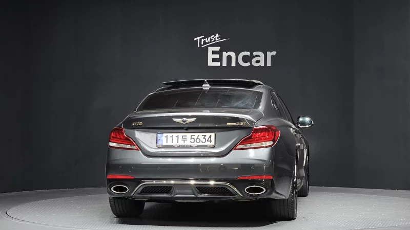 Genesis G70