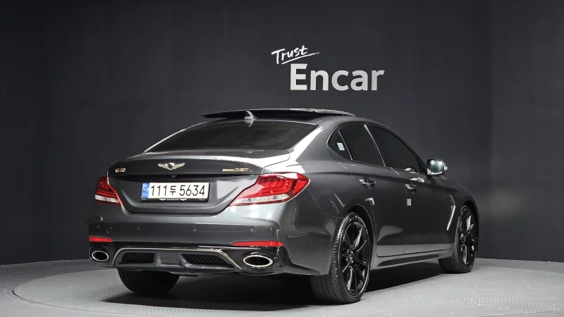 Genesis G70
