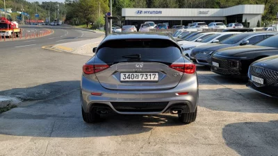 Infiniti Q30
