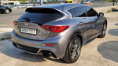 Infiniti Q30