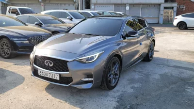 Infiniti Q30